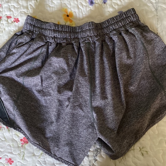 lululemon shorts - Picture 4 of 4